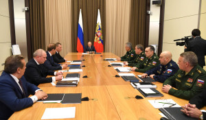 Владимир Путин на совещании с руководством Минобороны.