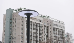 В барнаульском парке «Изумрудный» появились новые стильные фонари.