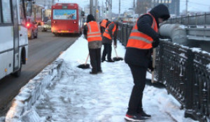 Уборка снега, дорожное хозяйство Барнаула.
