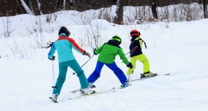 Езда на лыжах и сноубордах в Барнауле.