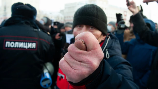 Несанкционированный митинг в поддержку Навального в Барнауле. 23 января 2021 года. 