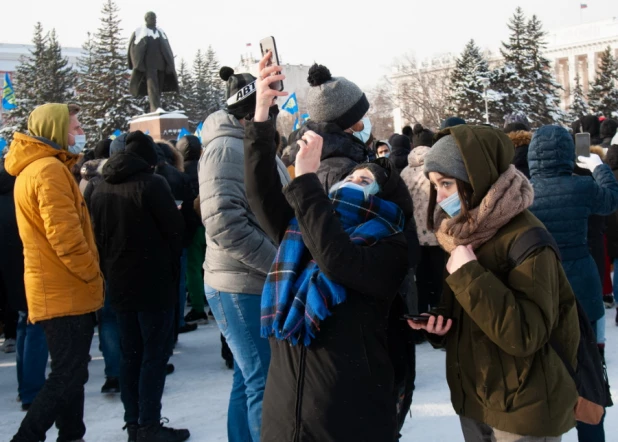 Несанкционированный митинг в поддержку Навального в Барнауле. 23 января 2021 года. 