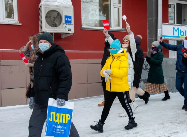 Несанкционированный митинг в поддержку Навального в Барнауле. 23 января 2021 года. 