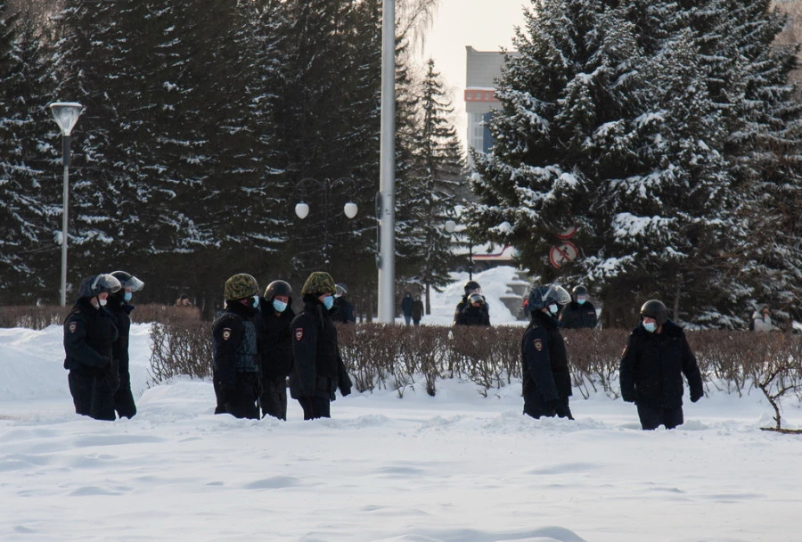 Несанкционированный митинг в поддержку Навального в Барнауле. 23 января 2021 года. 