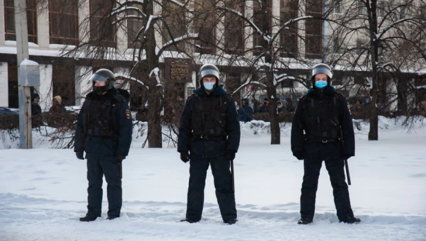 Несанкционированный митинг в поддержку Навального в Барнауле. 23 января 2021 года. 