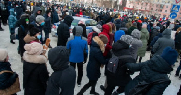 Несанкционированный митинг в поддержку Навального в Барнауле. 23 января 2021 года. 