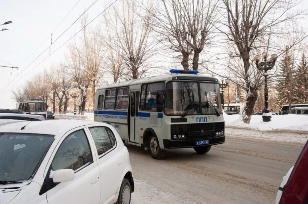 Несанкционированный митинг в поддержку Навального в Барнауле. 23 января 2021 года. 