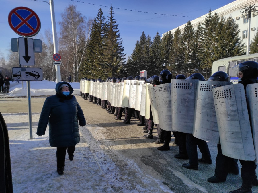 Акция в поддержку Навального в Барнауле, 31 января.