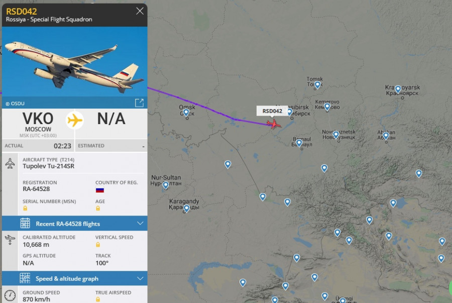 Самолет-ретранслятор в сибирском небе.