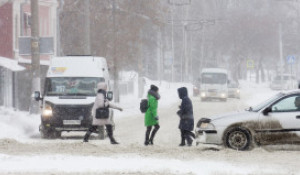 Снежный шторм обрушился на Барнаул в канун визита Михаила Мишустина. 