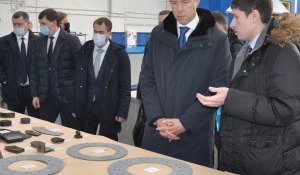 Министр промышленности Денис Мантуров познакомился с производством.
 