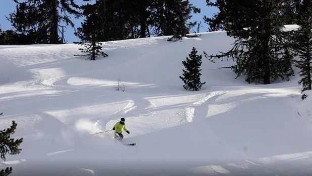 Олег Хорохордин на лыжах.