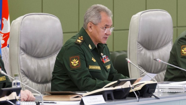 Министр обороны Шойгу обсудил ситуацию на Украине с главой Пентагона