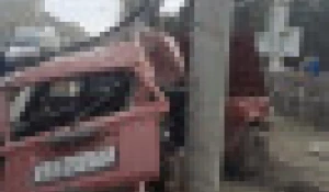 Авария в центре Новосибирска. Два пенсионера погибли в ВАЗ-2104.