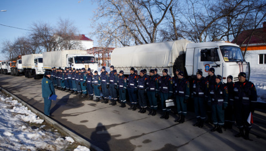 Новосибирские спасатели направились на Алтай защищать регион от паводка 