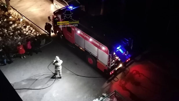 Пожар на ул. Попова в Барнауле.