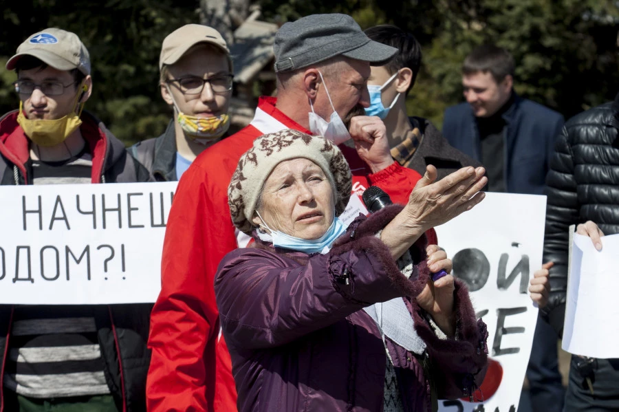 Митинг жильцов домов на ул. Гущина против строительства многоэтажки. 