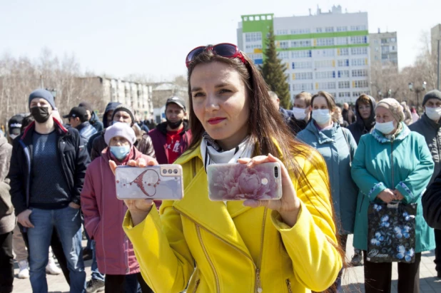 Митинг жильцов домов на ул. Гущина против строительства многоэтажки. 