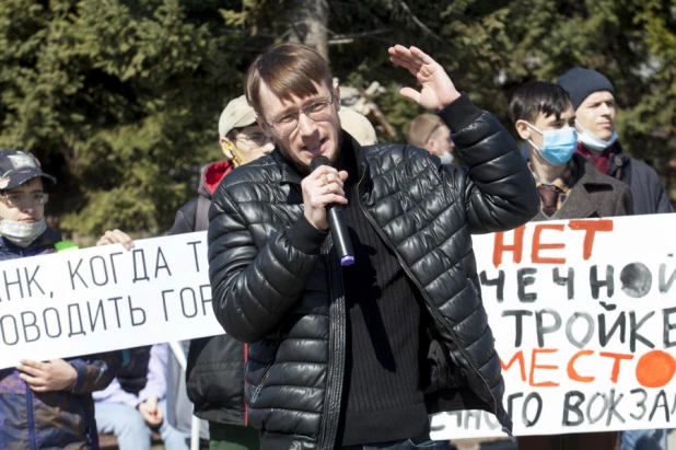 Митинг жильцов домов на ул. Гущина против строительства многоэтажки. 