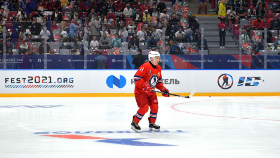 №11: Путин забросил восемь шайб в ворота хоккеистов НХЛ