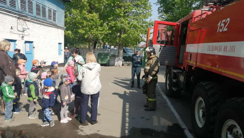 Учения по эвакуации в барнаульском детском саду. 