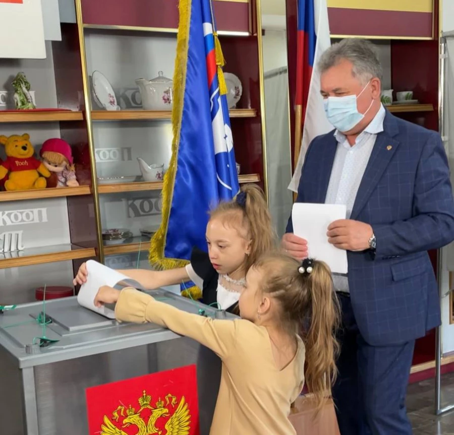 Александр Романенко принял участие в партийном предварительном голосовании.