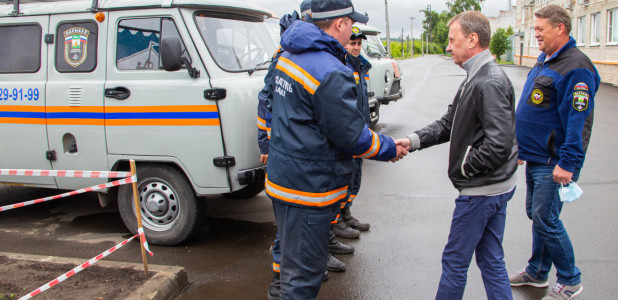 Мэр Барнаула Вячеслав Франк проводит совещание в Затоне.