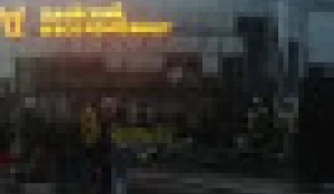 В Барнауле загорелась стена магазина. 