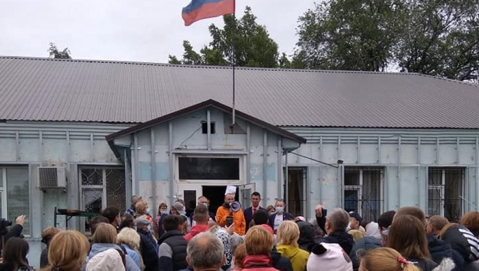 Собрание жителей сел Первомайского района по поводу экотехнопарка.