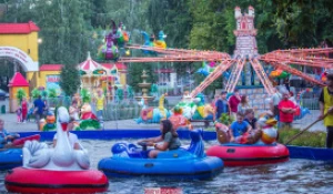 Аттракционы.