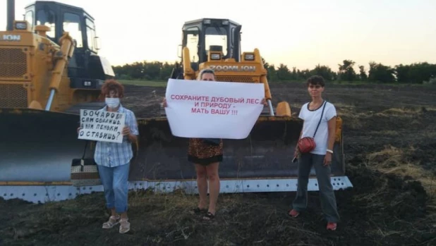 Протест против строительства дороги в природном парке. Волгоградская область.