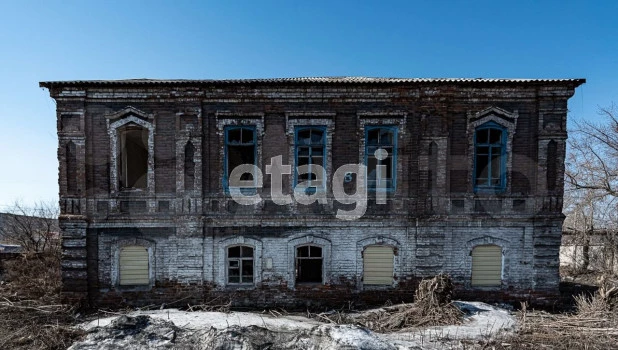 Здание иконописной мастерской продают в Бийске.
