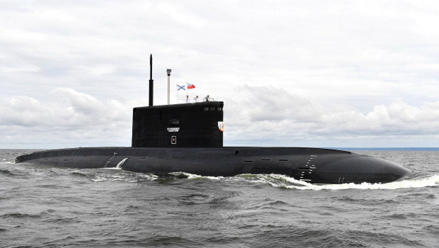 Подводная лодка на Главном военно-морском параде.