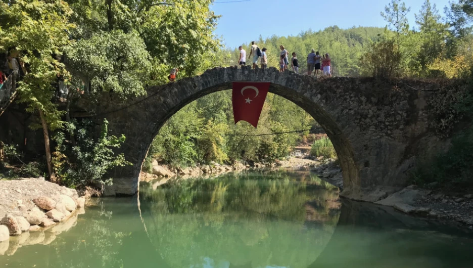50 туристов из России умерли в Турции с начала 2022 года