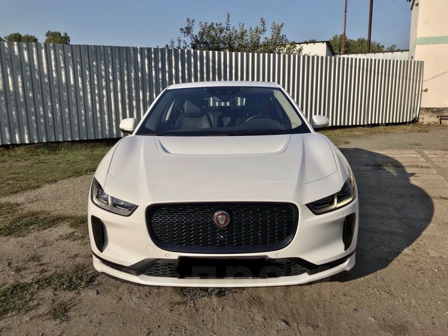 В краевой столице за 4,6 млн рублей продают Jaguar I-Pace 2018 года выпуска. 
