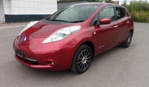 В Барнауле продается Nissan Leaf за 945 тыс. рублей.