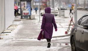 Снег и гололед в Барнауле.