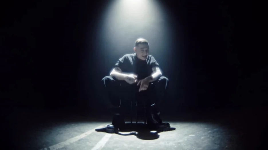 Скрин с нового клипа Оксимирона