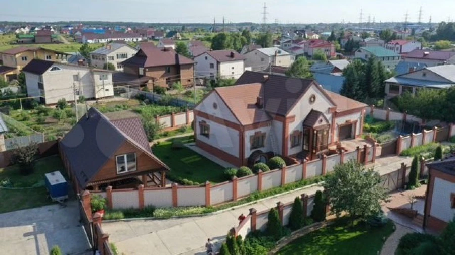 В поселке Солнечный Первомайского района.