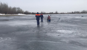 Жителей Барнаула проверяют за выход на лед на водоемах.