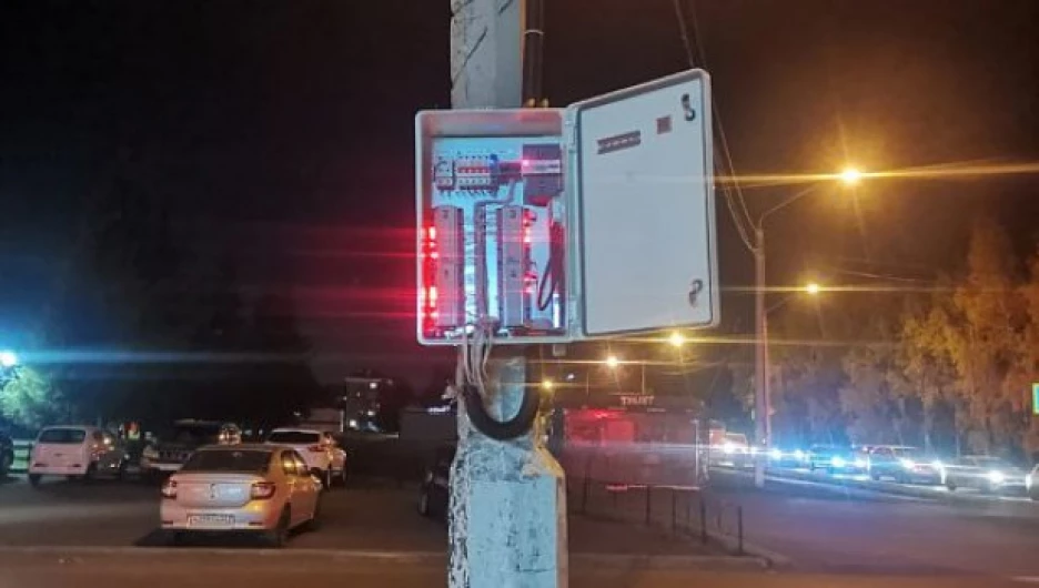 Светофор и освещение появится на перекрестке улицы Шумакова и проезда Северного Власихинского в Барнауле