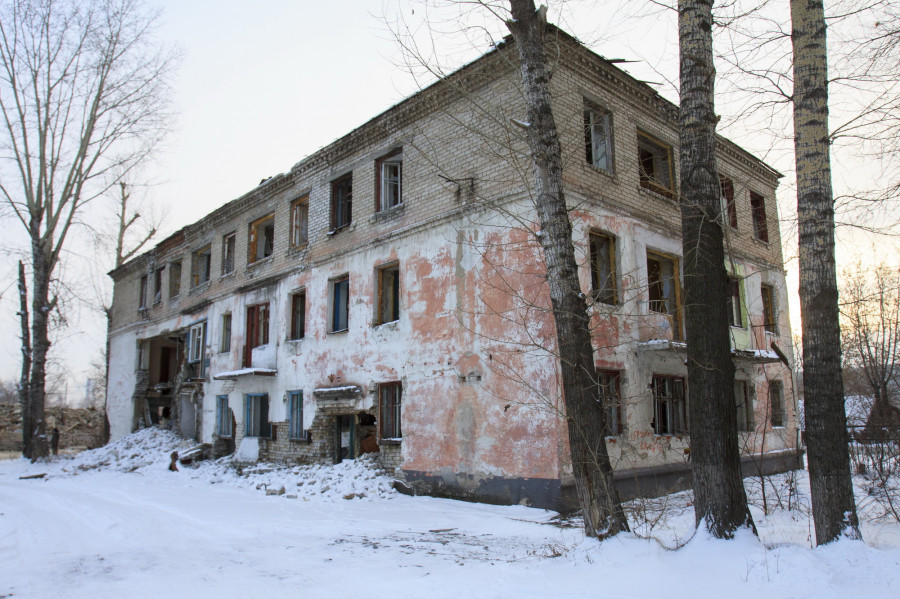 Демонтаж аварийного дома на ул. Кутузова, 10.