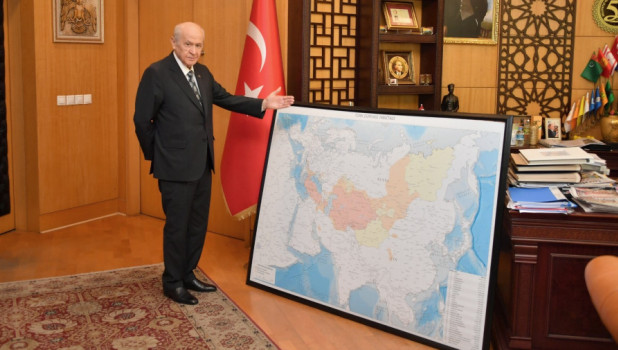 В Кремле сожалеют, что на подаренной Эрдогану карте тюркского мира не указали священный Алтай