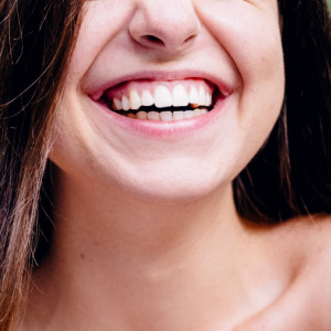 Девушка. Улыбка.