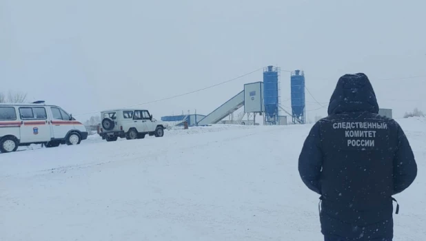 Следователи на месте трагедии в шахте «Листвяжная».