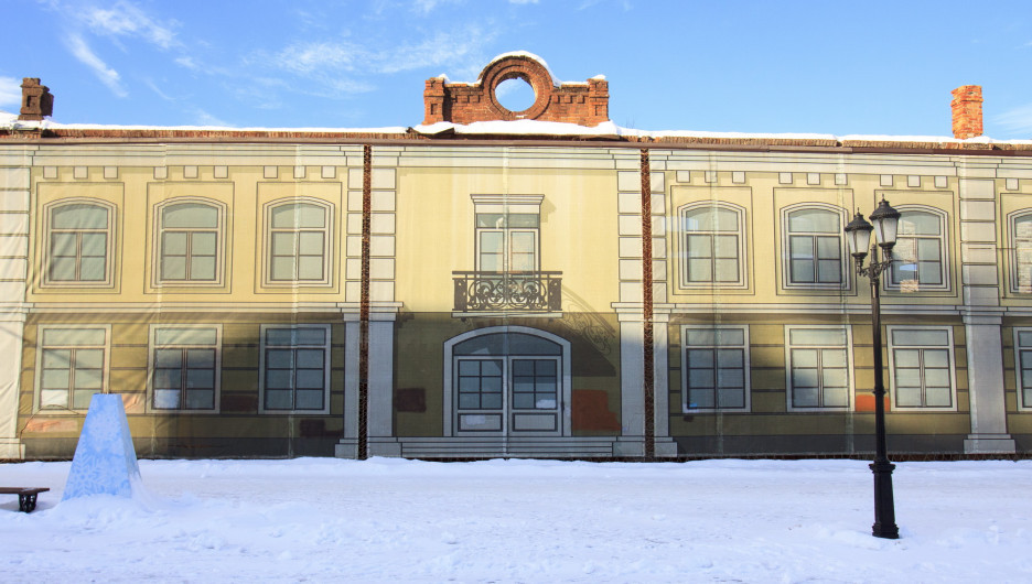 В Барнауле восстанавливают один из ярчайших памятников культурного наследия - Универмаг Торгового дома «Сухов и сыновья».