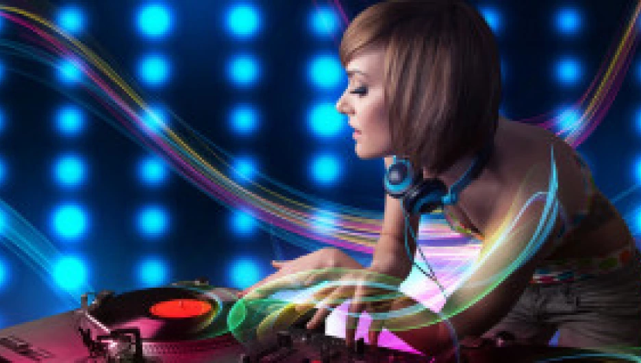 Преимущества загрузки песен из Интернета.