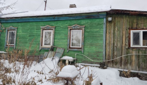 В Барнауле в районе гипермаркета "Арсидом" за 1 рубль сдается частный домик.
