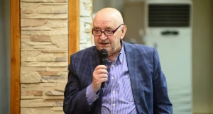 Константин Емешин.