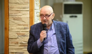 Константин Емешин.